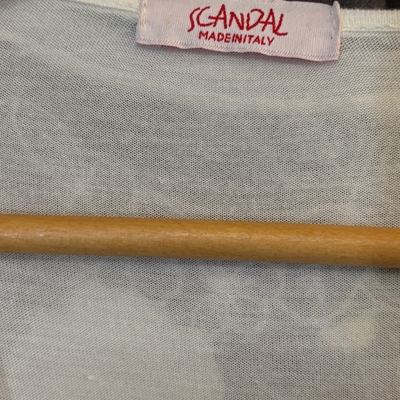 Cream Asymmetrical 3/4 Sleeve Tunic - Picture 3 of 5